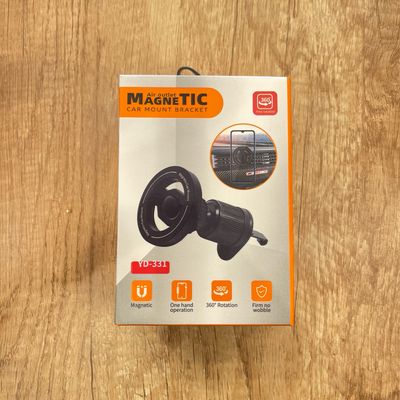 Car AC unit holder with magnetic movable bracket for strong stability