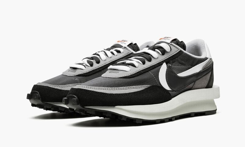 NIKE LDWAFFLE "Sacai - Dark Grey"