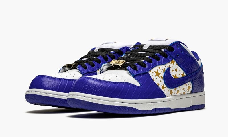 NIKE SB DUNK LOW "Supreme - Stars - Hyper Blue"