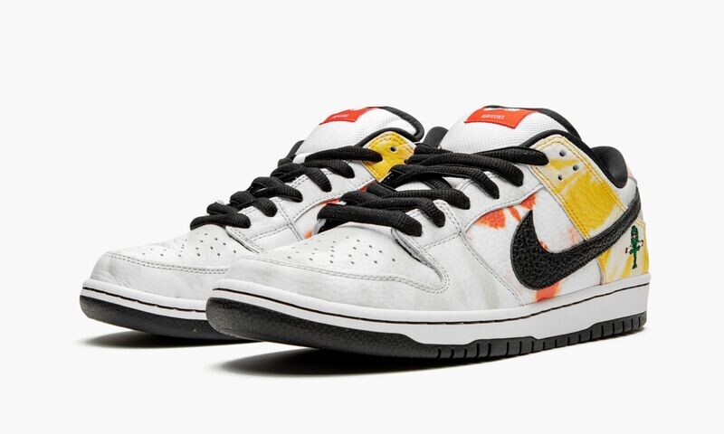 NIKE SB DUNK LOW "Tie-Dye Rayguns 2019 - White"
