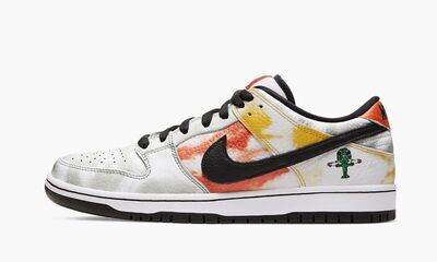 NIKE SB DUNK LOW &quot;Tie-Dye Rayguns 2019 - White&quot;