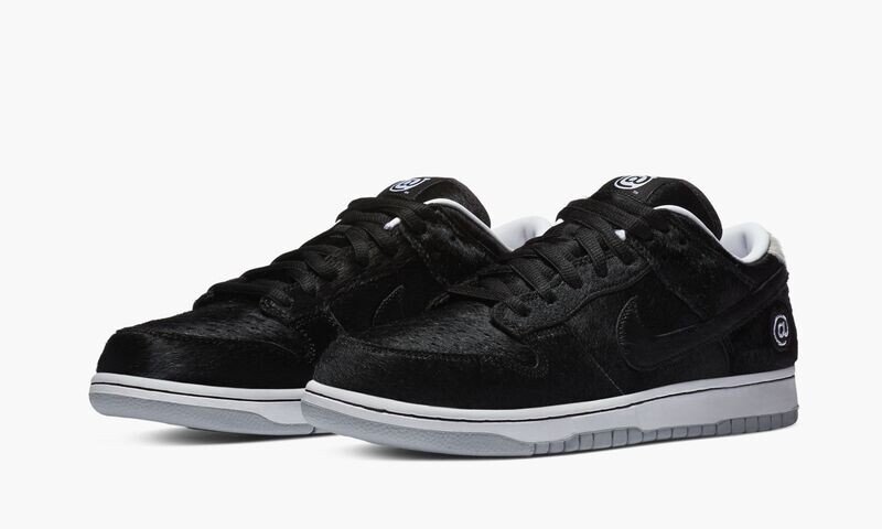 NIKE SB DUNK LOW "Medicom Toy - BE@RBRICK"