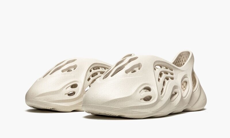 ADIDAS YEEZY YEEZY FOAM RUNNER "Ararat"