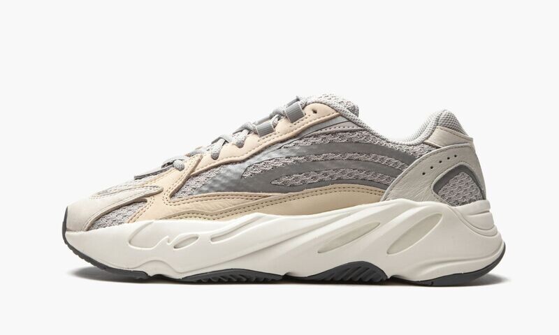 ADIDAS YEEZY
YEEZY BOOST 700 V2
&quot;Cream&quot;