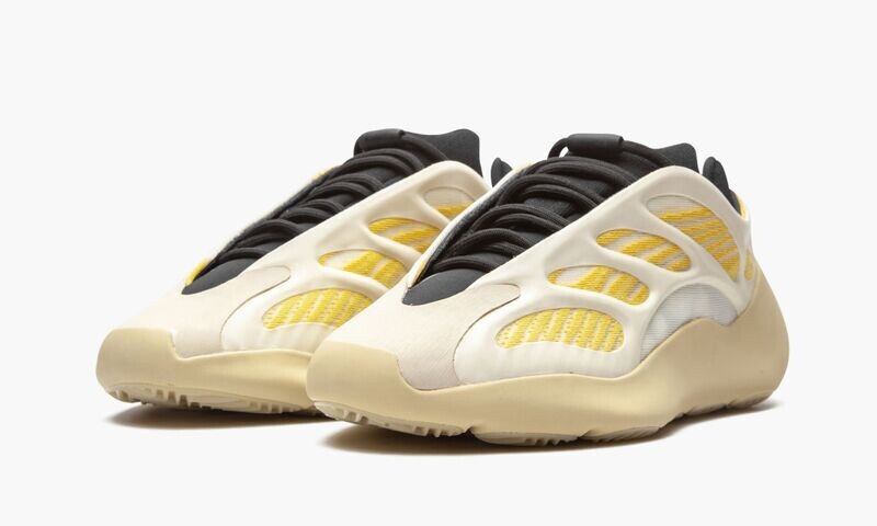 ADIDAS YEEZY YEEZY 700 V3 "Safflower"