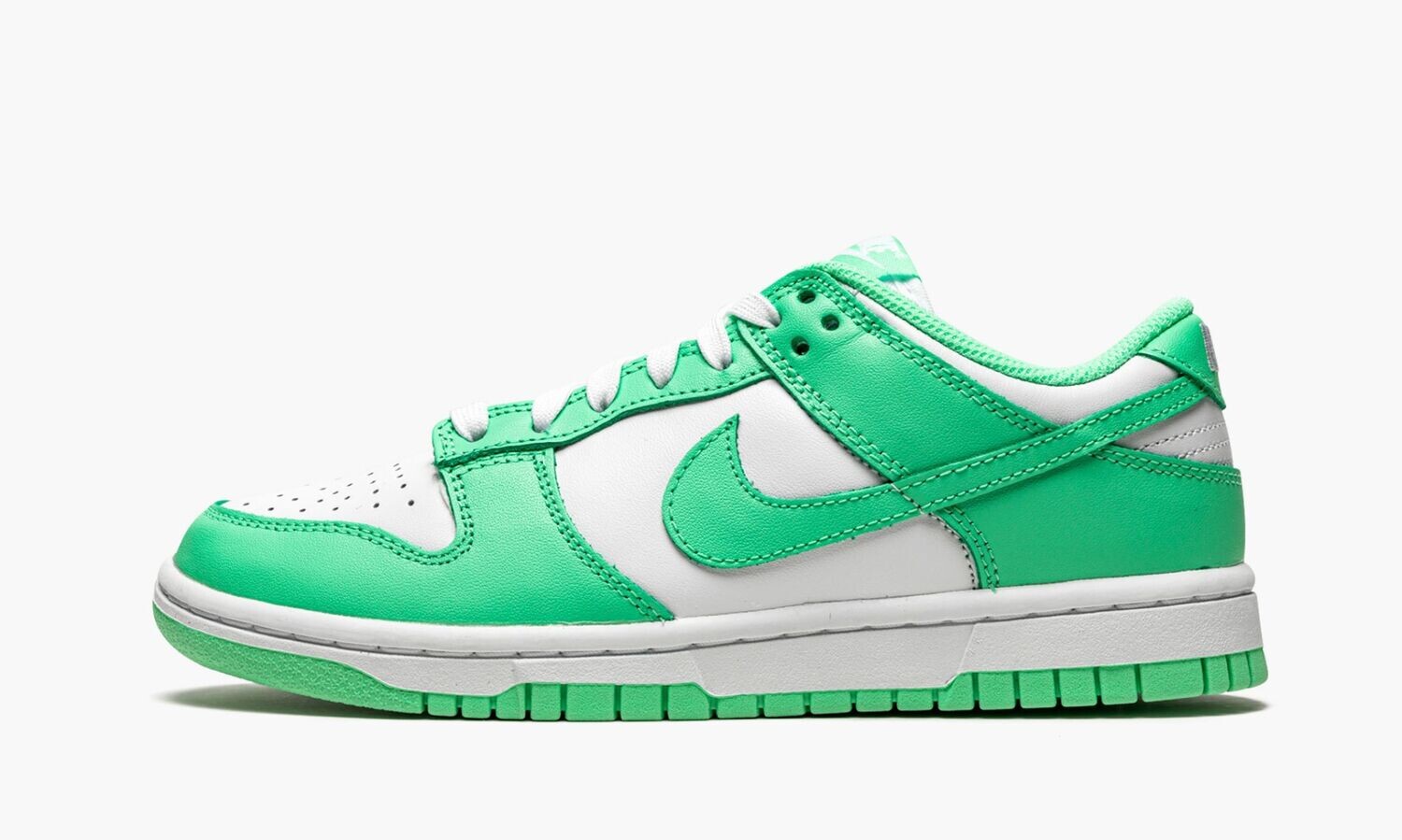 NIKE
DUNK LOW WMNS
&quot;Green Glow&quot;