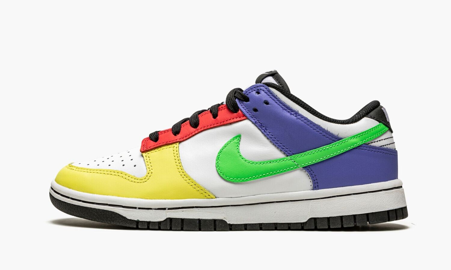 NIKE
DUNK LOW WMNS
&quot;Green Strike&quot;