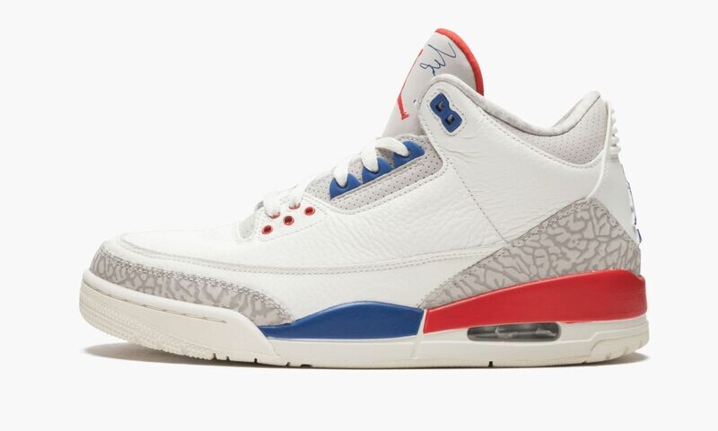 JORDAN
AIR JORDAN 3 RETRO
&quot;International Flight&quot;