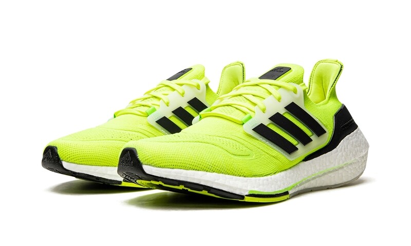 ADIDAS ULTRABOOST 22
