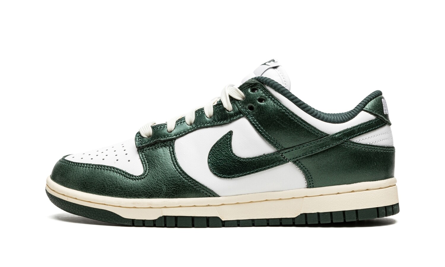 NIKE
DUNK LOW
&quot;Vintage Green&quot;