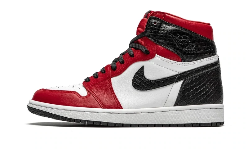 JORDAN
AIR JORDAN 1 HIGH RETRO WMNS
&quot;Satin Snake&quot;
