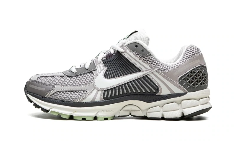 NIKE
VOMERO 5
&quot;Cobblestone&quot;