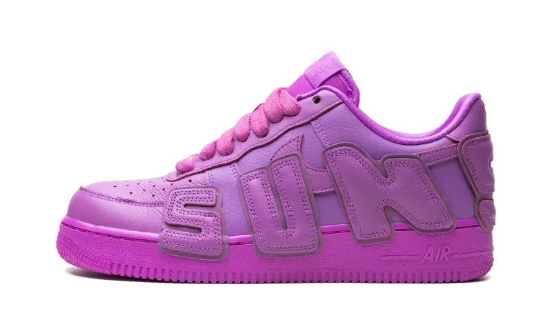 Nike
Air Force 1 Low
&quot;Cactus Plant Flea Market Fuchsia&quot;