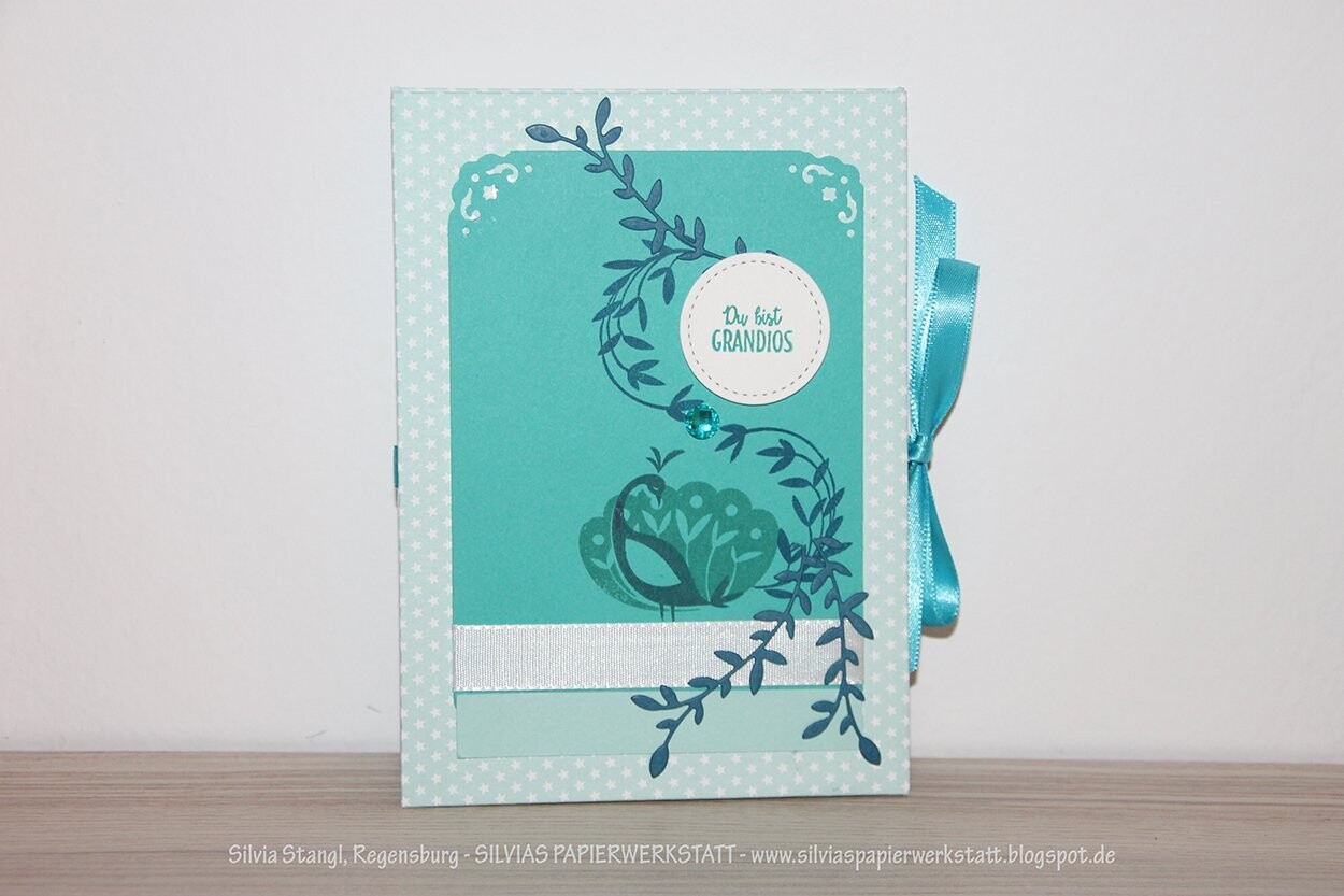Minialbum aus Briefumschlägen - Hübscher Pfau