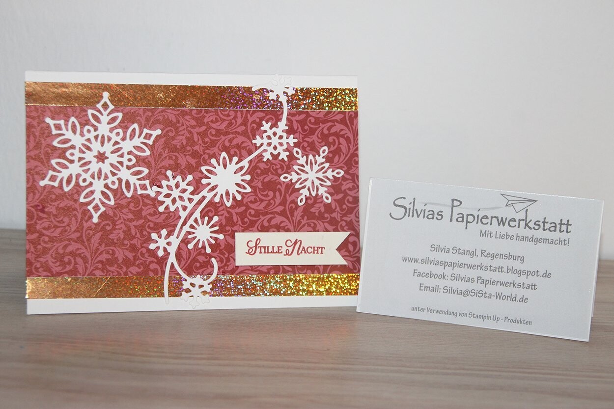 Weihnachtskarte - Schneeflocken mit Hintergrund Rot-Gold