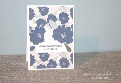 Blauer Blütenhintergrund - aus meinem Musterdesign Blauer Blütenhintergrund - aus meinem Musterdesign