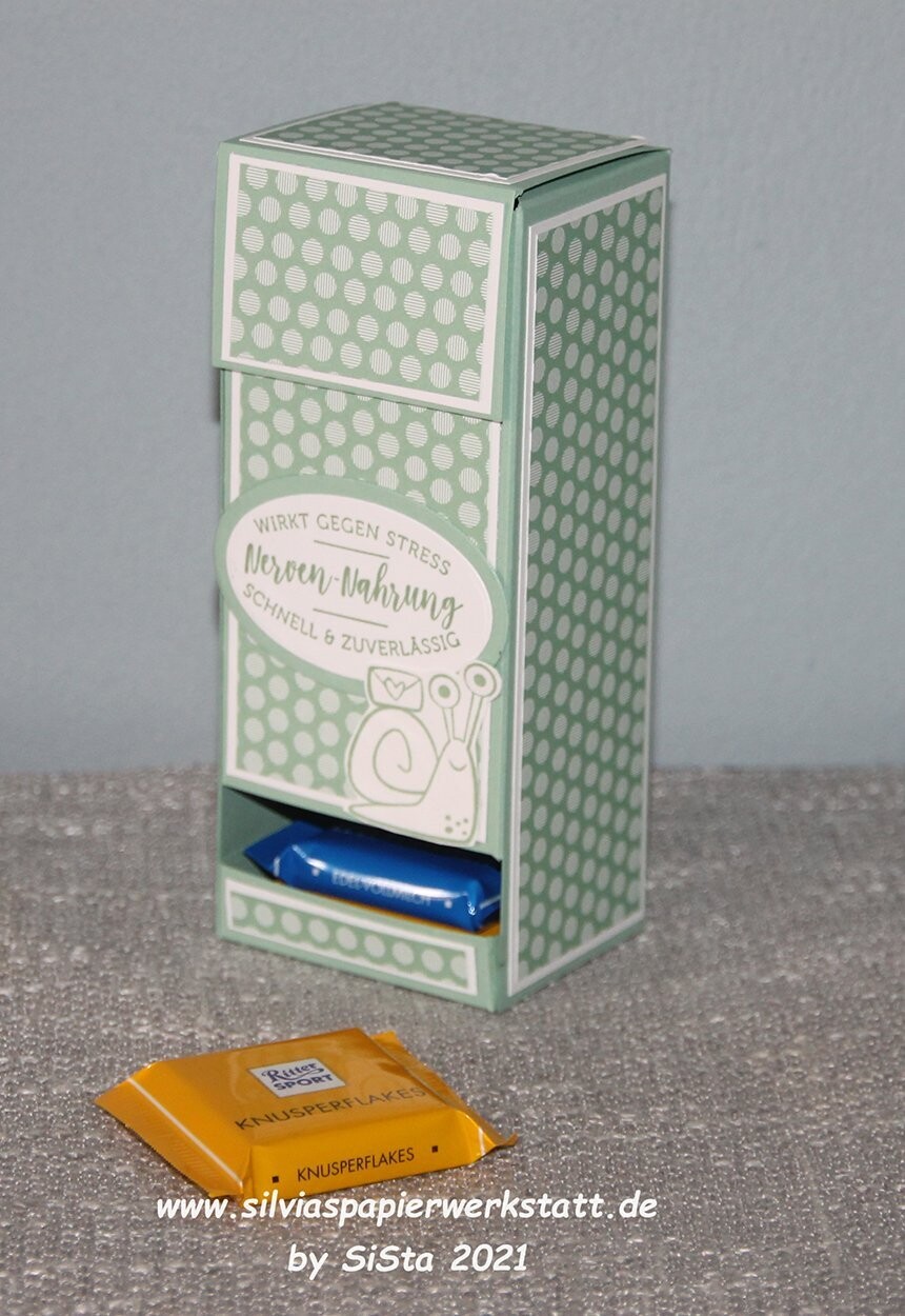 Verpackungsturm für Nervennahrung - Grüntöne