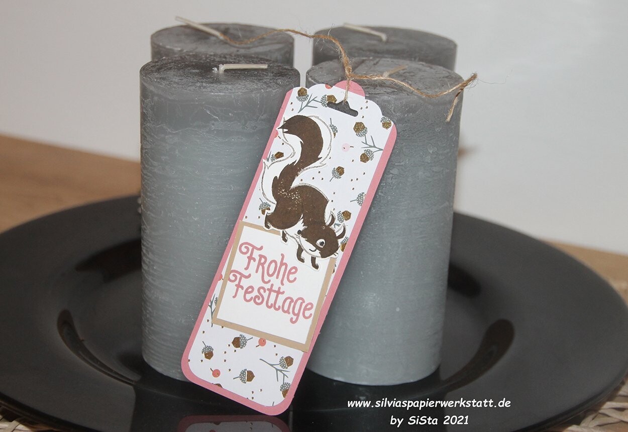 Weihnachtlicher Geschenkanhänger - Eichhörnchen
