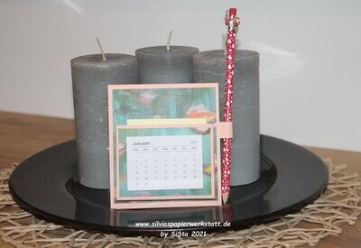 Tischaufsteller: Kalender Post It Fach und Bleistiftschlaufe