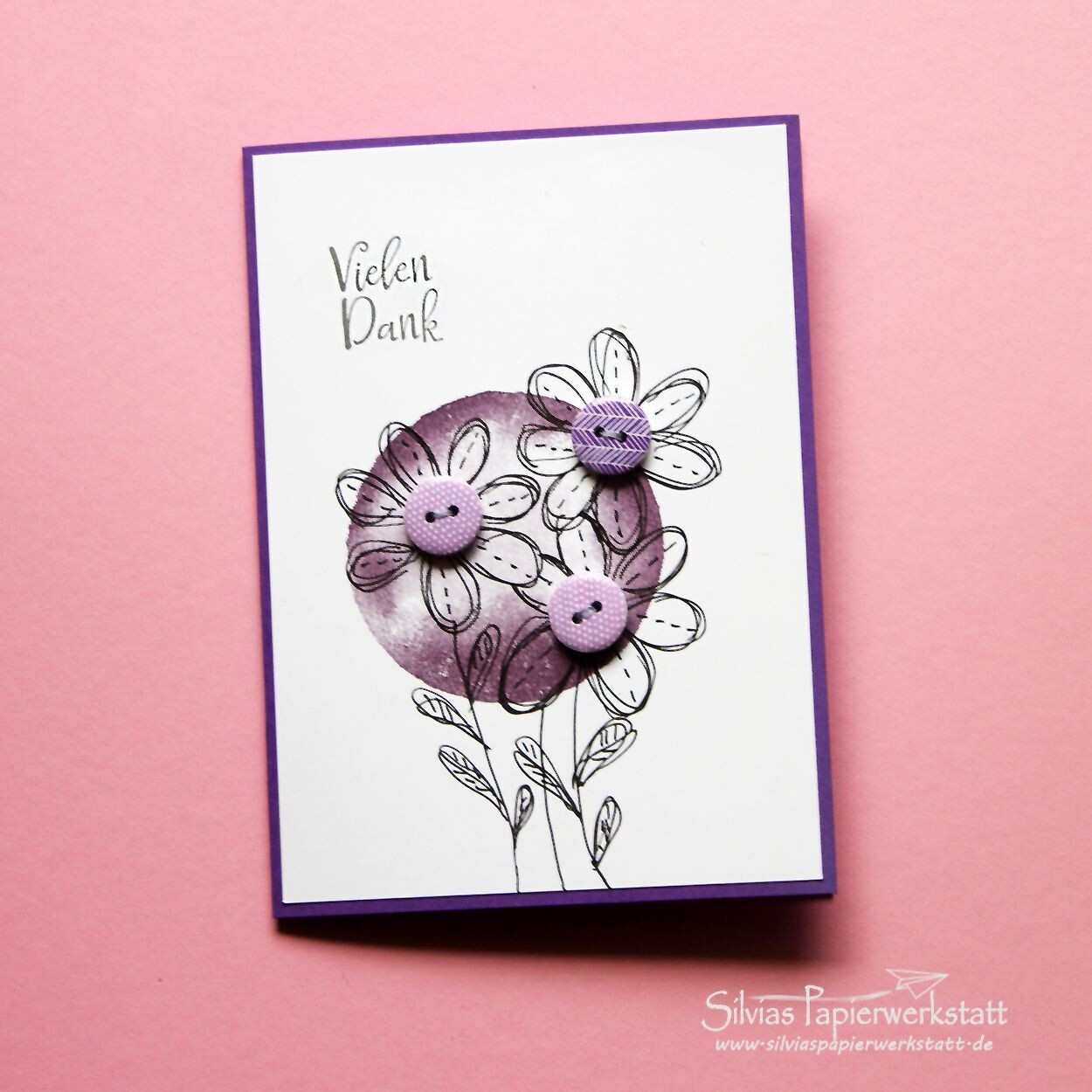 Blumen mit Knopf