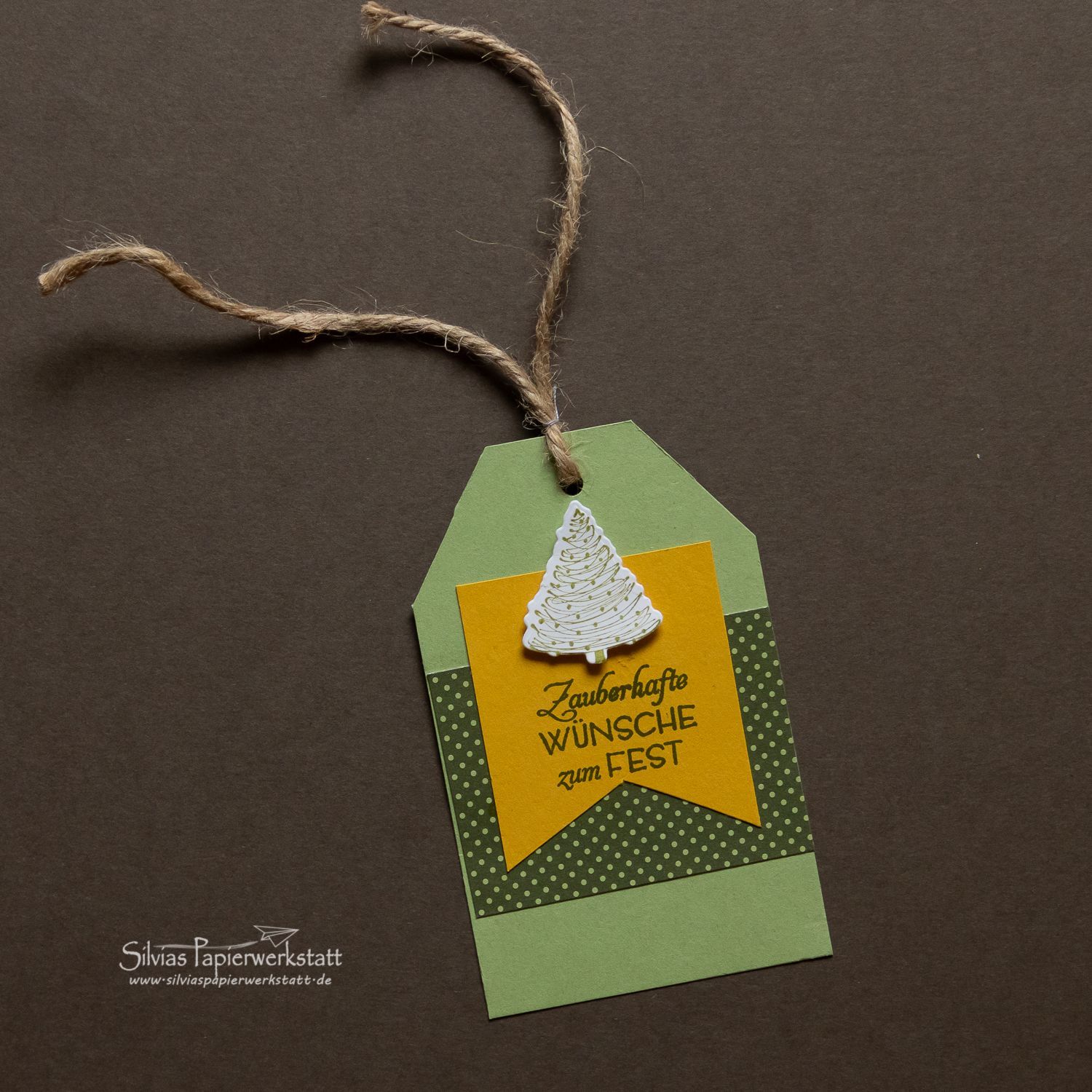 Weihnachtlicher Geschenkanhänger - Kleines Bäumchen