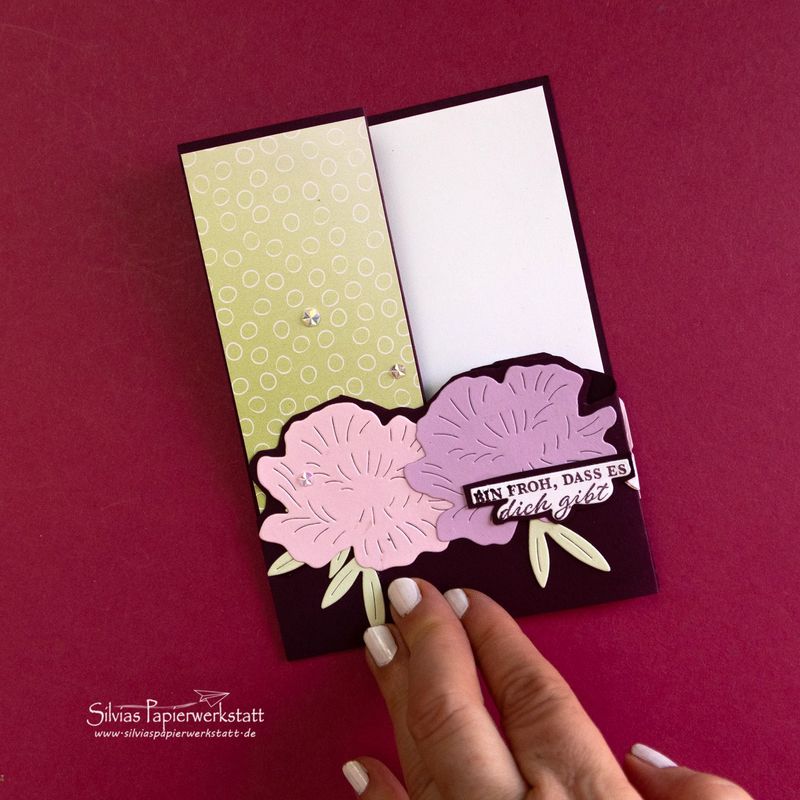 Blütenkarte mit Leporello-PopUp Blütenkarte mit Leporello-PopUp