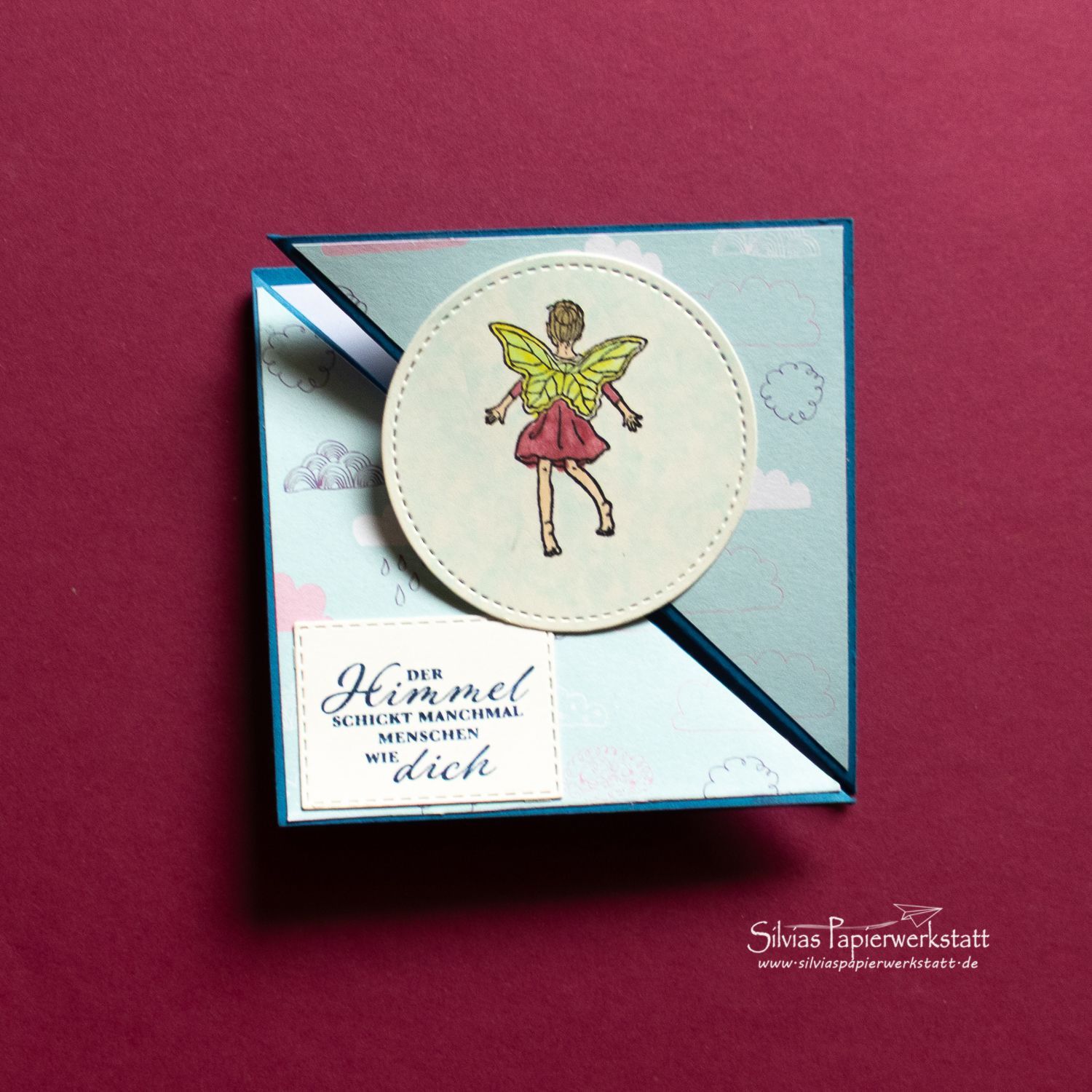 Elfe mit grünen Flügeln