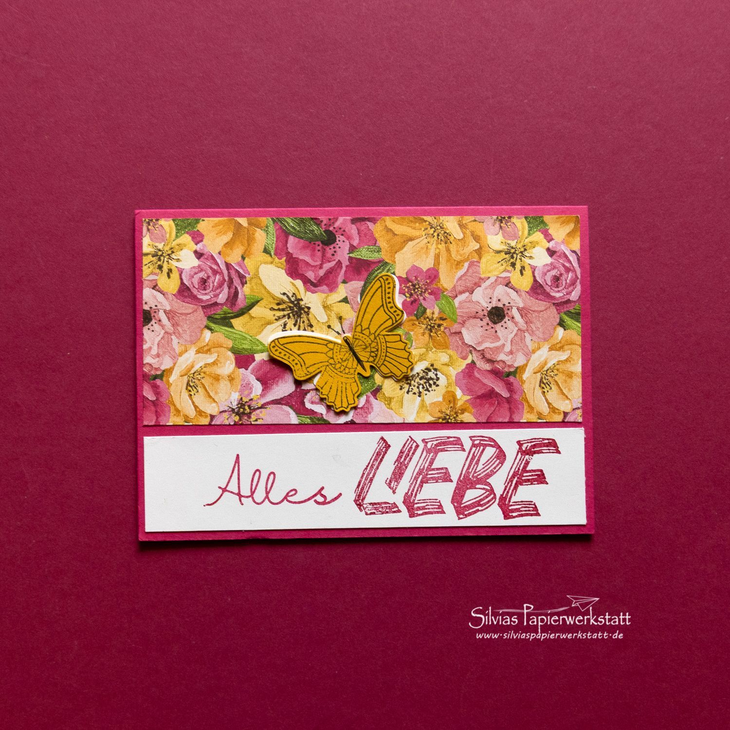 Blüten mit Schmetterling Blüten mit Schmetterling