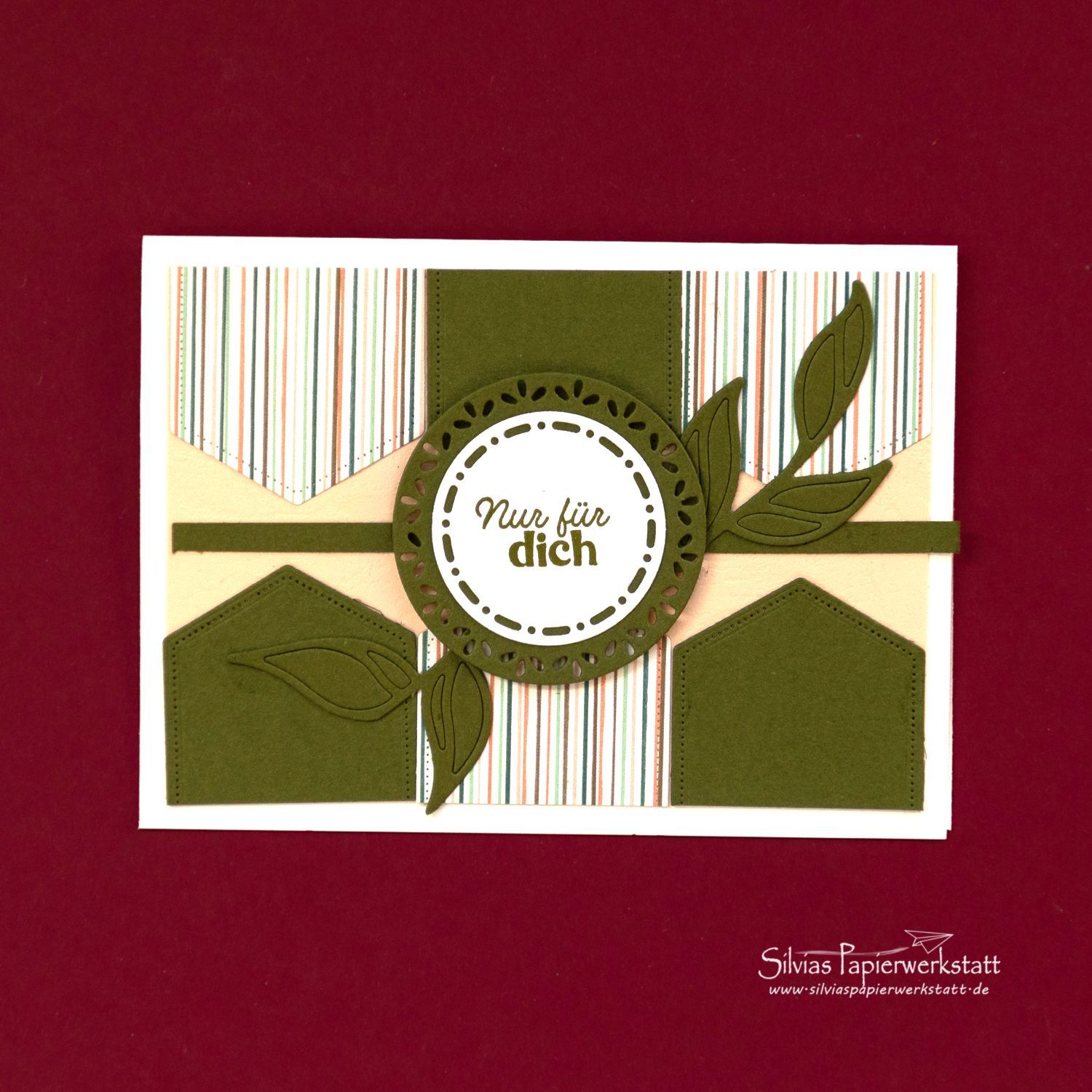 Gemustert mit Blätter