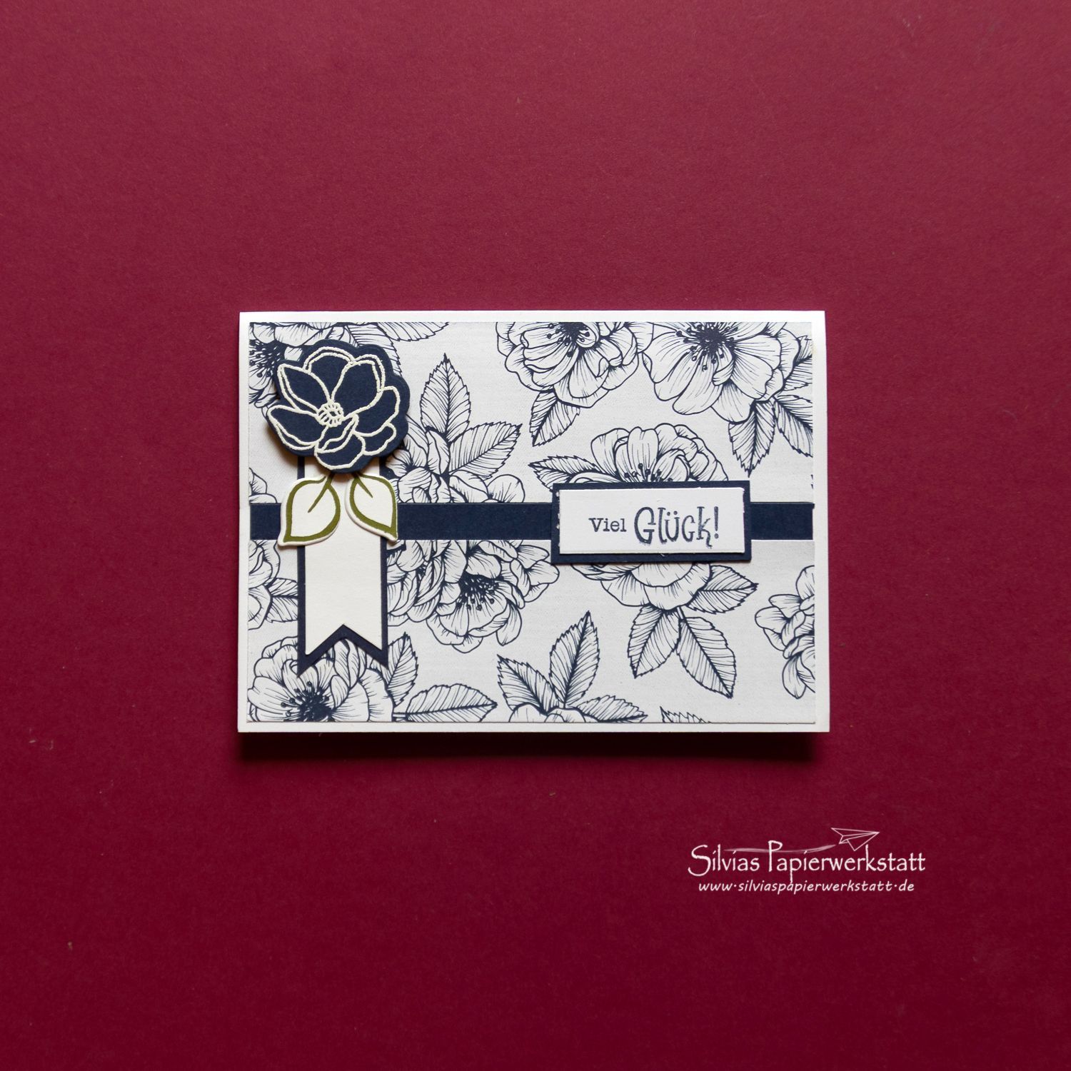 Blaue Blütenkreation