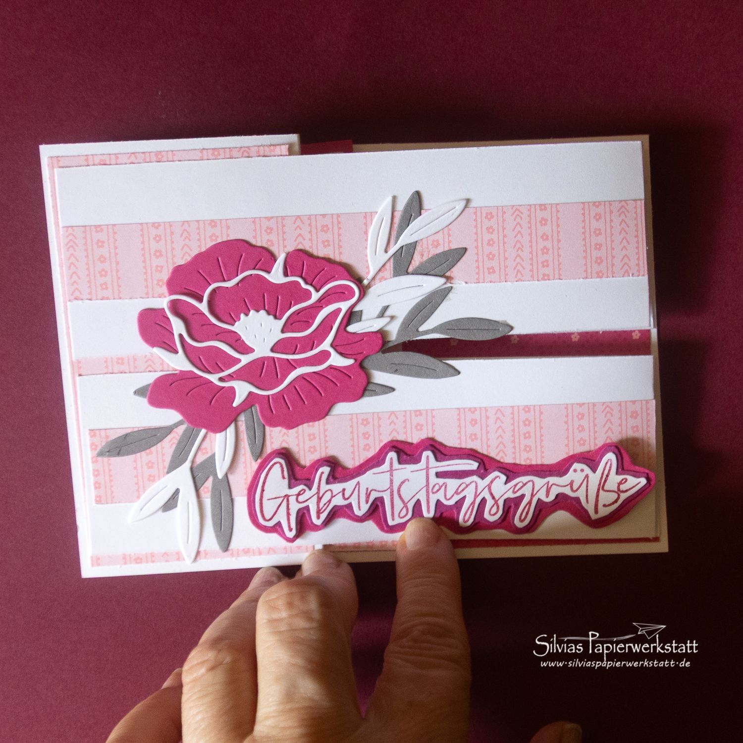 Fun Fold Geburtstagskarte mit Blüte Fun Fold Geburtstagskarte mit Blüte