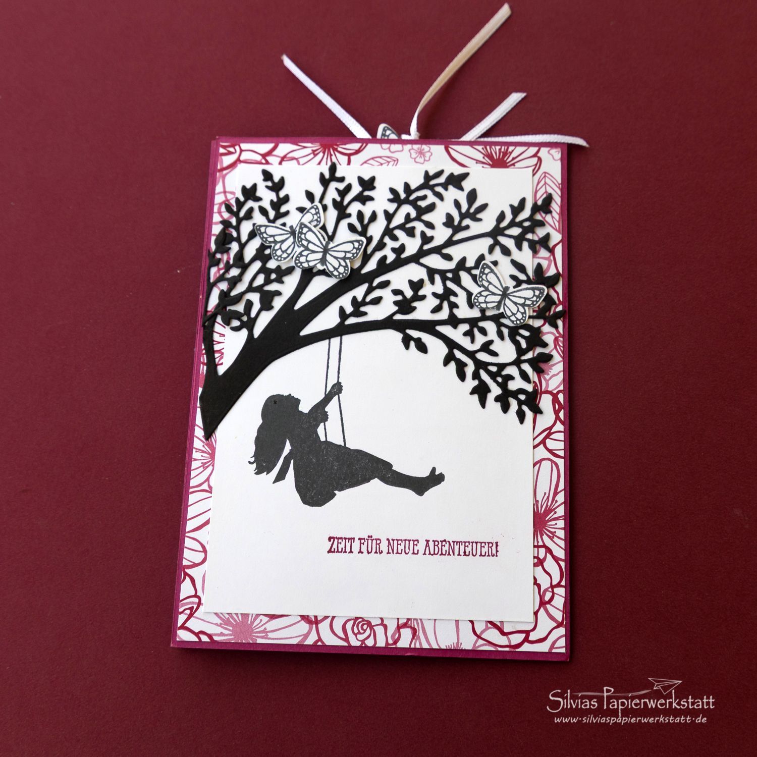 Ziehharmonikakarte mit Kinder-Silhouetten Ziehharmonikakarte mit Kinder-Silhouetten