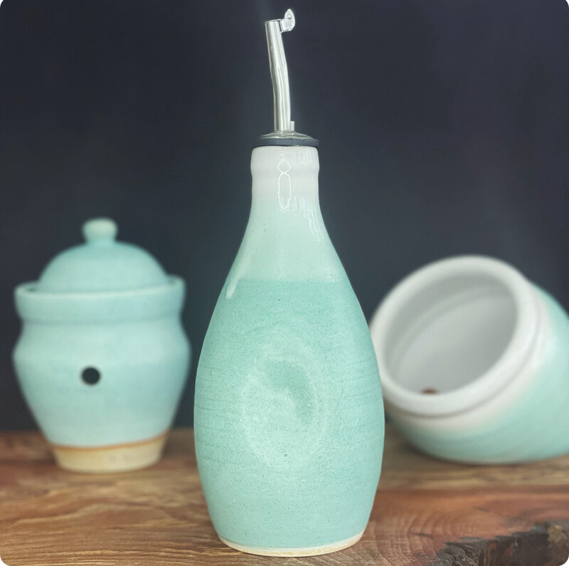 Sage Leaf Dimple Oil Pourer