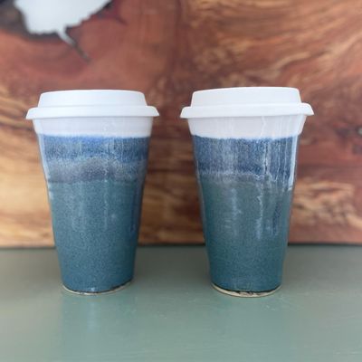 12oz Travel Cup in White Capped Glossy Grey