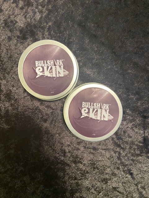 2 Tins Bullshark Skin