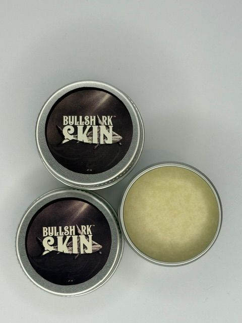 2 Tins Bullshark Skin Mini