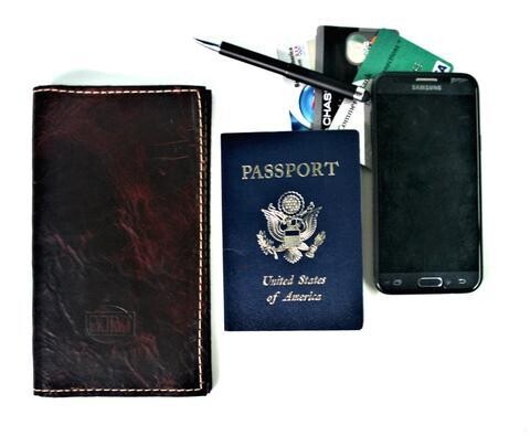Loop Arch Passport Case