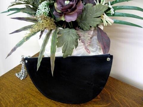 Cassiopeia, Leather Colors: Black