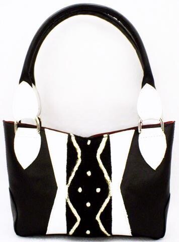 Nioro, Color: Black