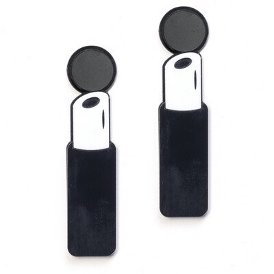 Lip Stick Earrings w/NFC Chip (Black)