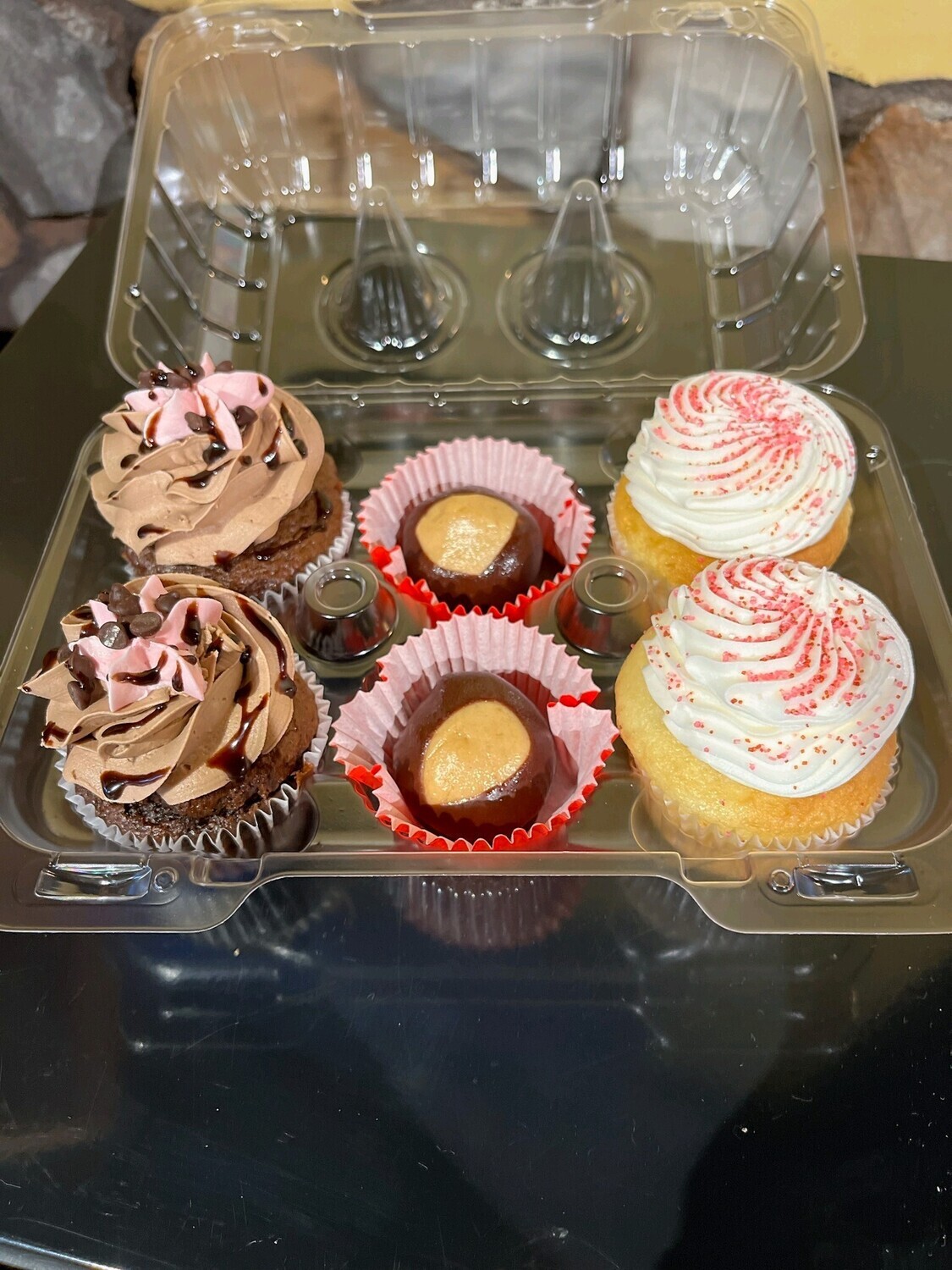 VALENTINE'S DAY 6 COUNT - LOVEY DOVEY PACK - In-Store Pickup - 
2 Wedding Bells & 2 Chocoholic Cupcakes + 2 Hand-Dipped Buckeyes