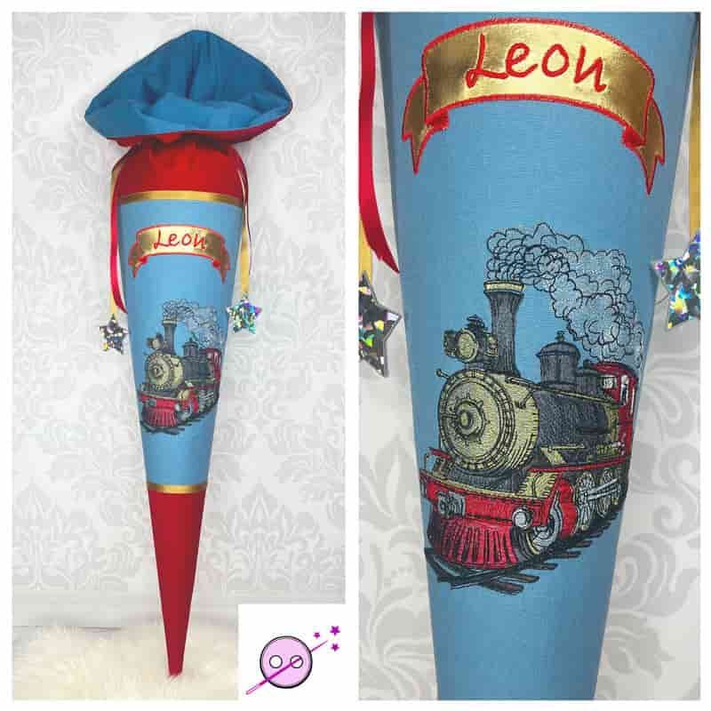 Schultüte Zug / Lokomotive Eine Schultüte in blau rot mit einer bestickten Damplok im Motiv