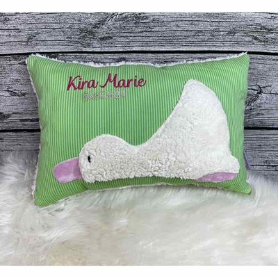Kissen zur Geburt mit Name und einer Ente bestickt