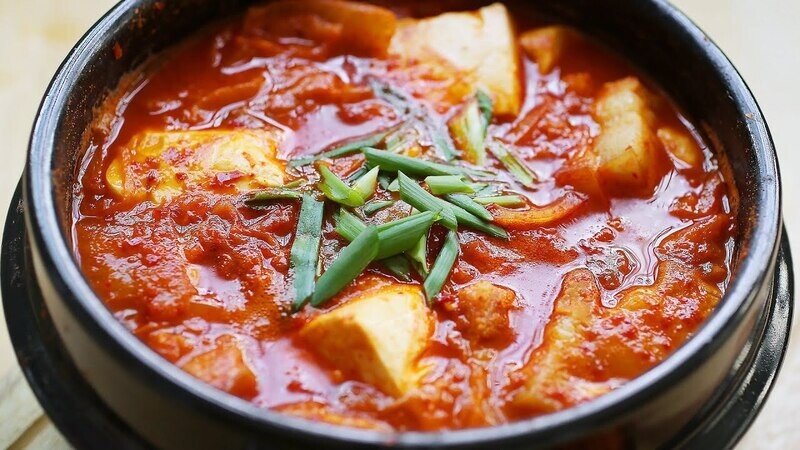 Kimchi jjigae
