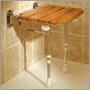 Asiento abatible a pared de madera