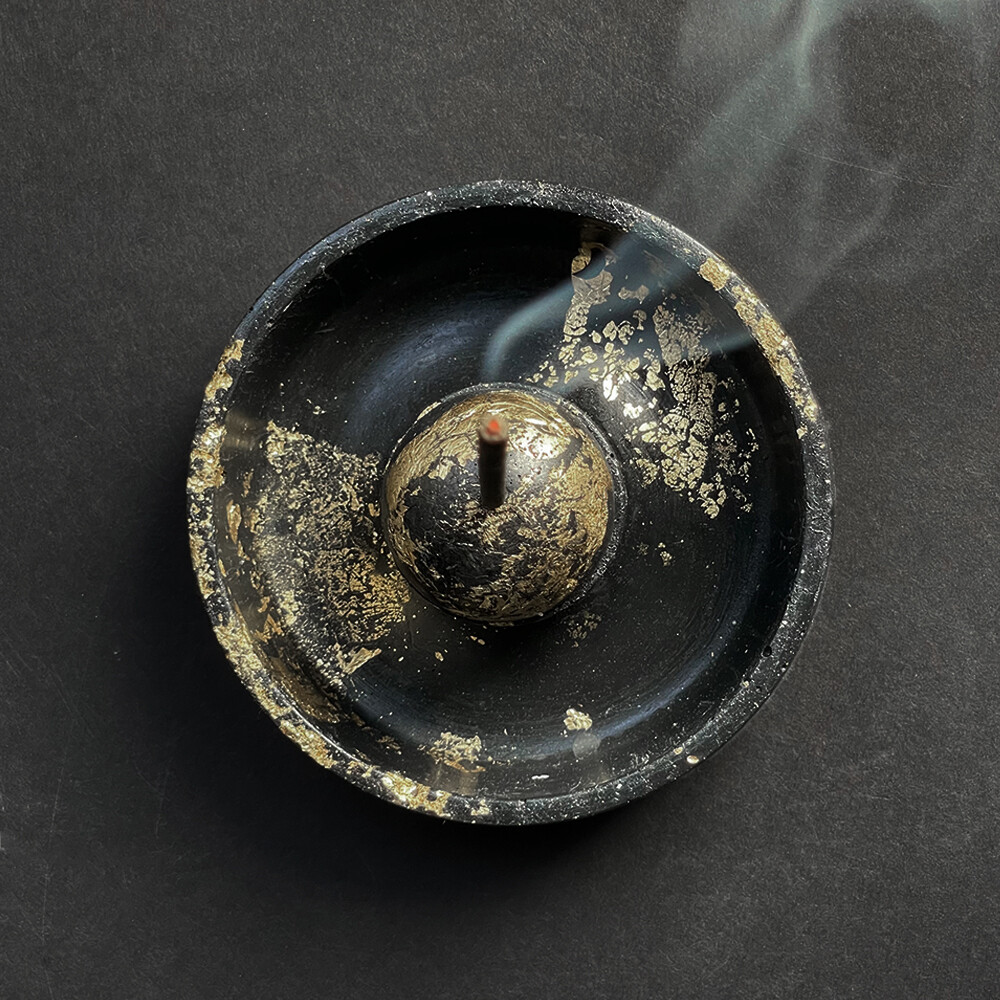 Black Censer Bowl Infused with Gold Leaf