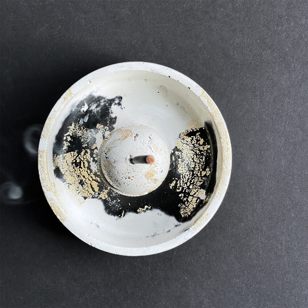 White and Black Censer Bowl with Gold Leaf