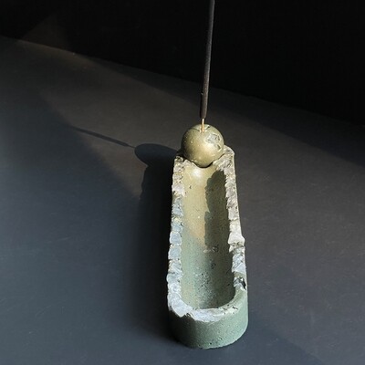 Green Incense Burner with Clear Quartz Crystals and Metallic Mica Pigments