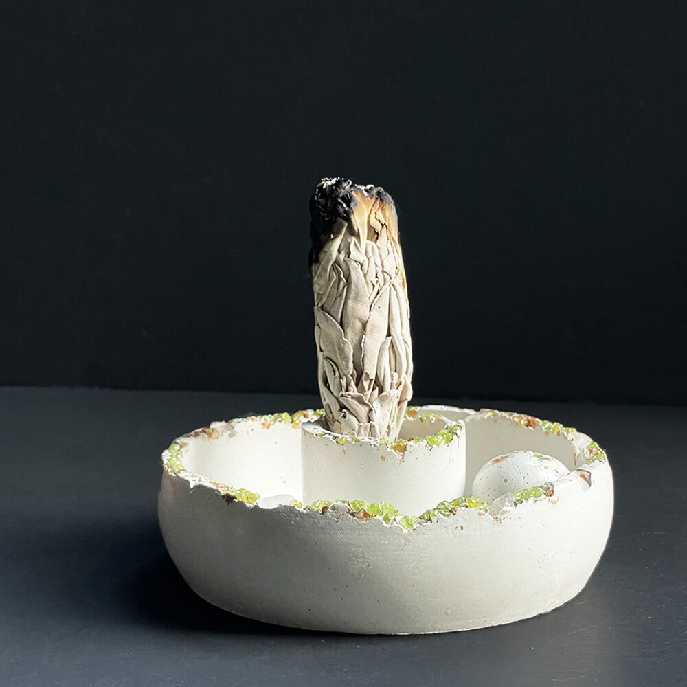 White Censer Bowl with Peridot, Clear Quartz and Gold Mica