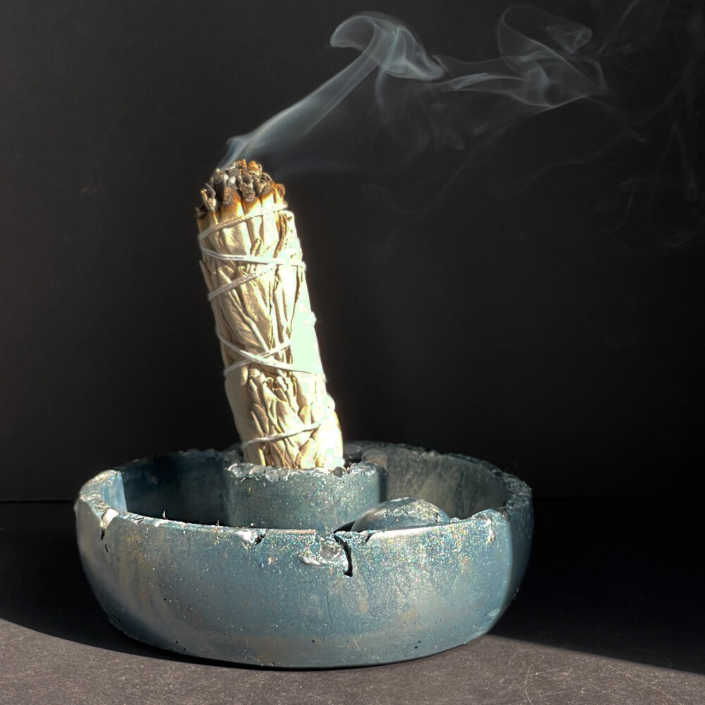 Blue Censer Bowl with Clear Quartz and Silver Mica